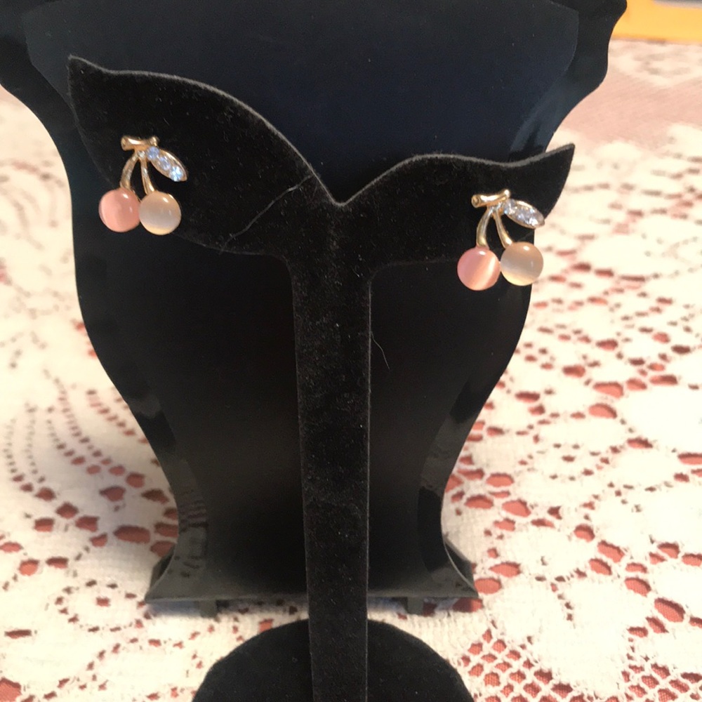 🆕Cherry earrings - Picture 1 of 1